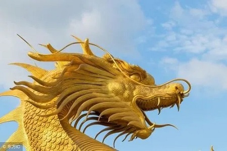 属龙的在2022年的财运好不好